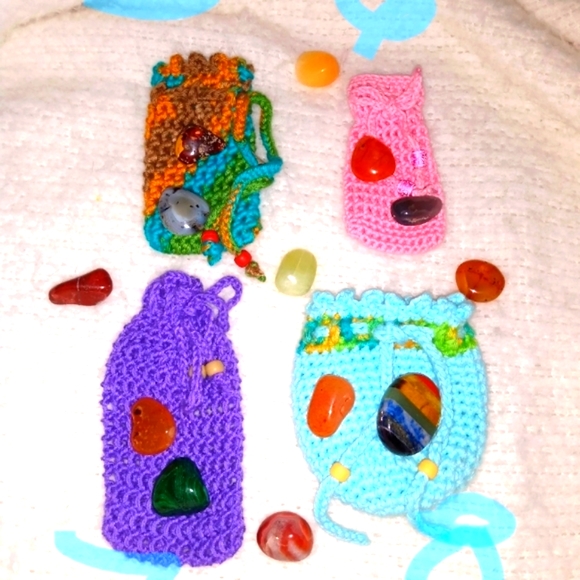 🌈 2/$21 NEW Crochet Medicine Coin Crystal Holder Boho HANDCRAFTED *Choose Two* - Picture 1 of 11